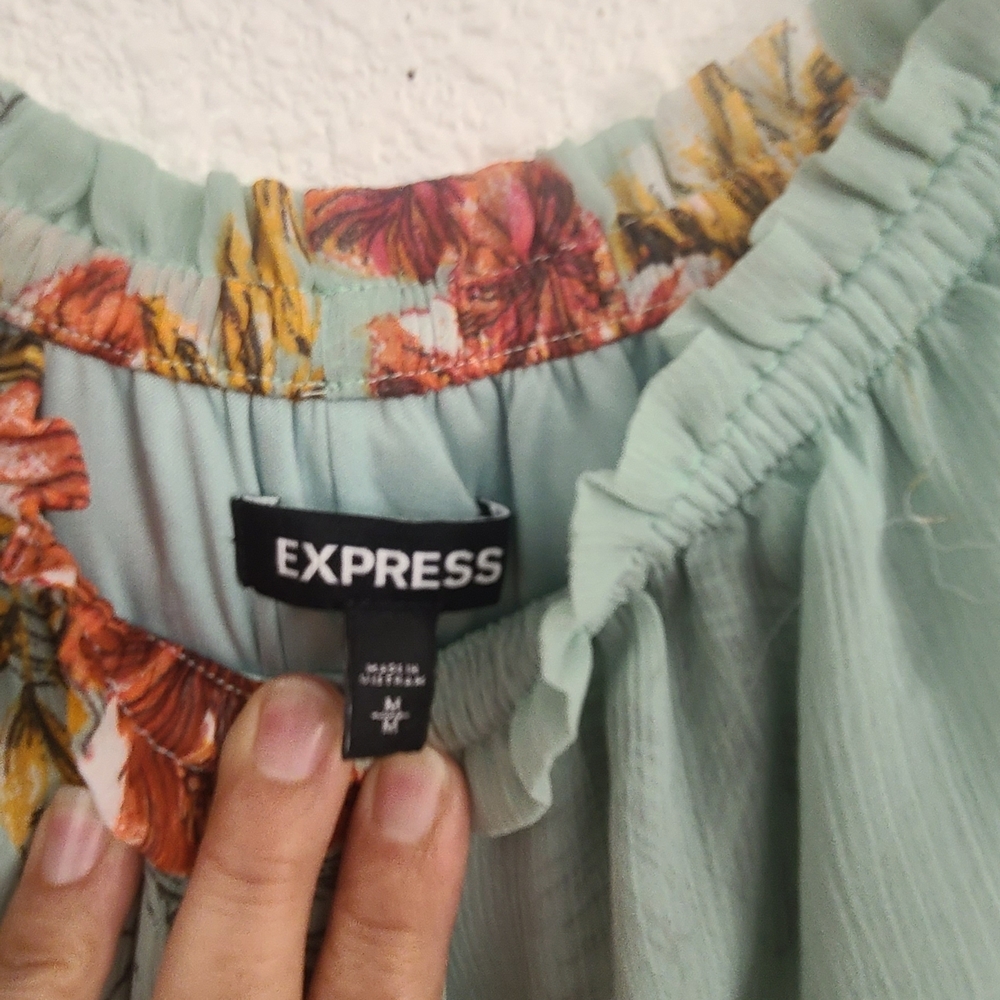 Express Mint Green Floral Blouse with Ruffle Trim - Picture 5 of 8
